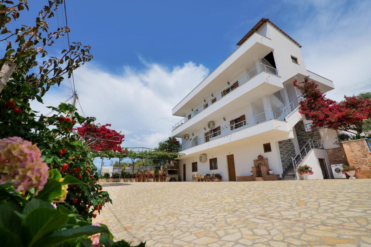 Aparthotel Genci